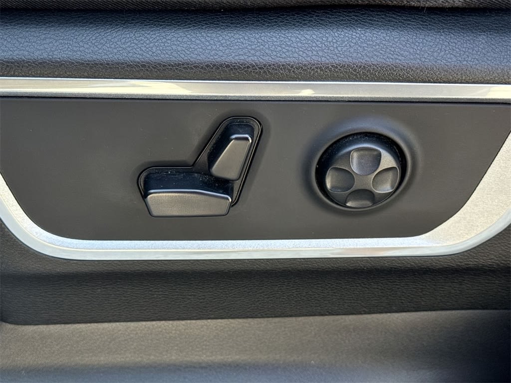 Thumbnail: 2019 RAM 1500 - 24