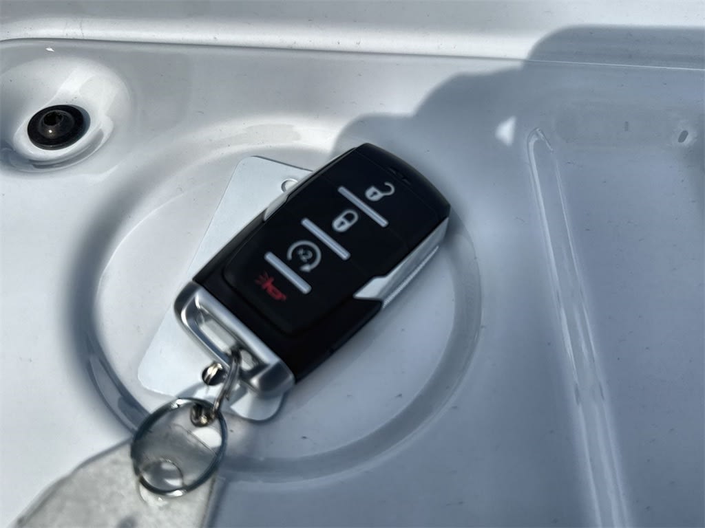 Thumbnail: 2025 RAM 1500 - 18