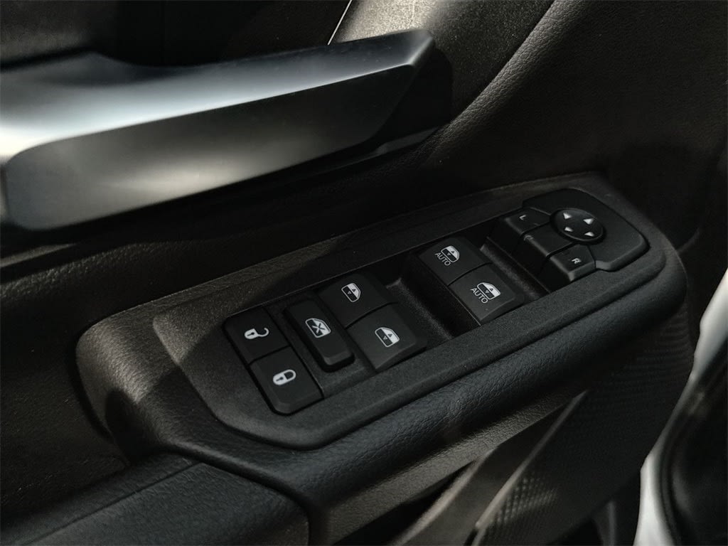 Thumbnail: 2025 RAM 1500 - 23