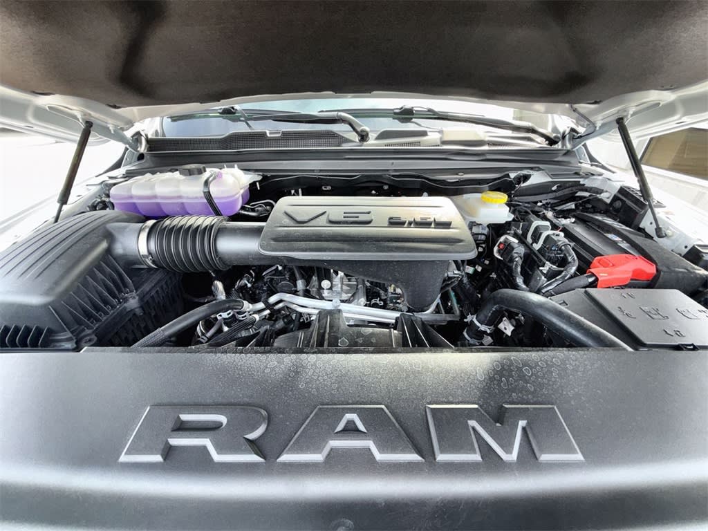 Thumbnail: 2025 RAM 1500 - 9