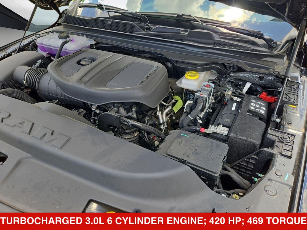 Thumbnail: 2026 RAM 1500 - 9