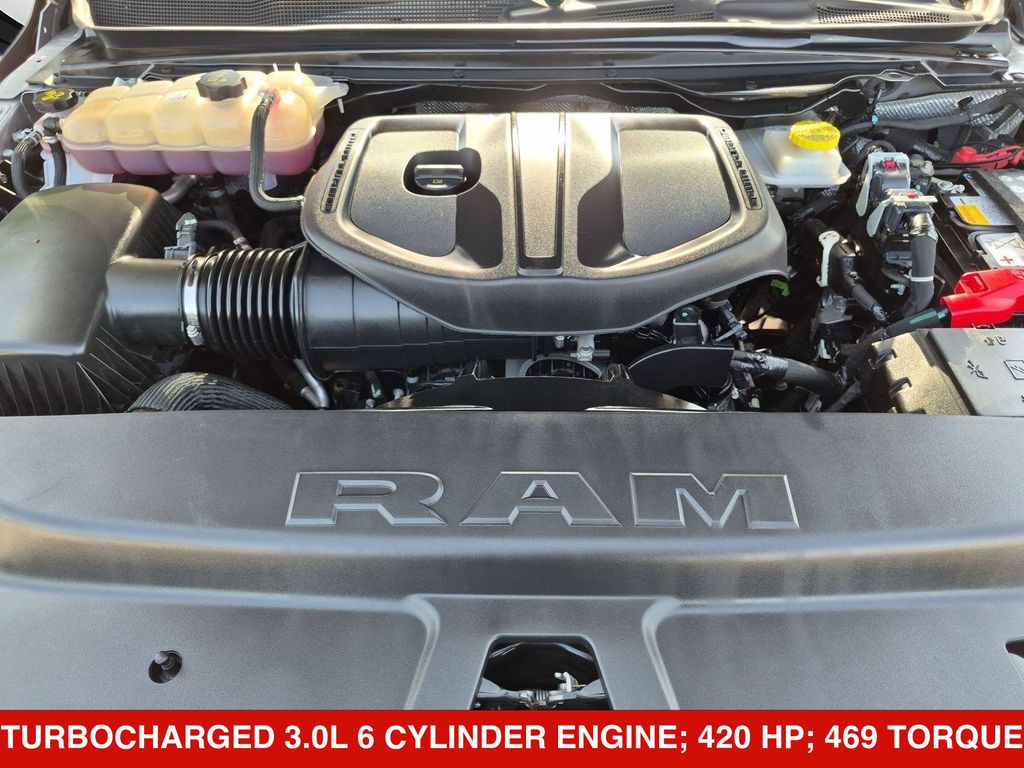 Thumbnail: 2025 RAM 1500 - 9
