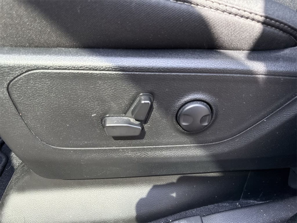 Thumbnail: 2025 RAM 1500 - 23