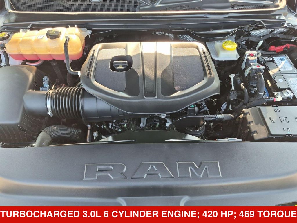 Thumbnail: 2025 RAM 1500 - 9