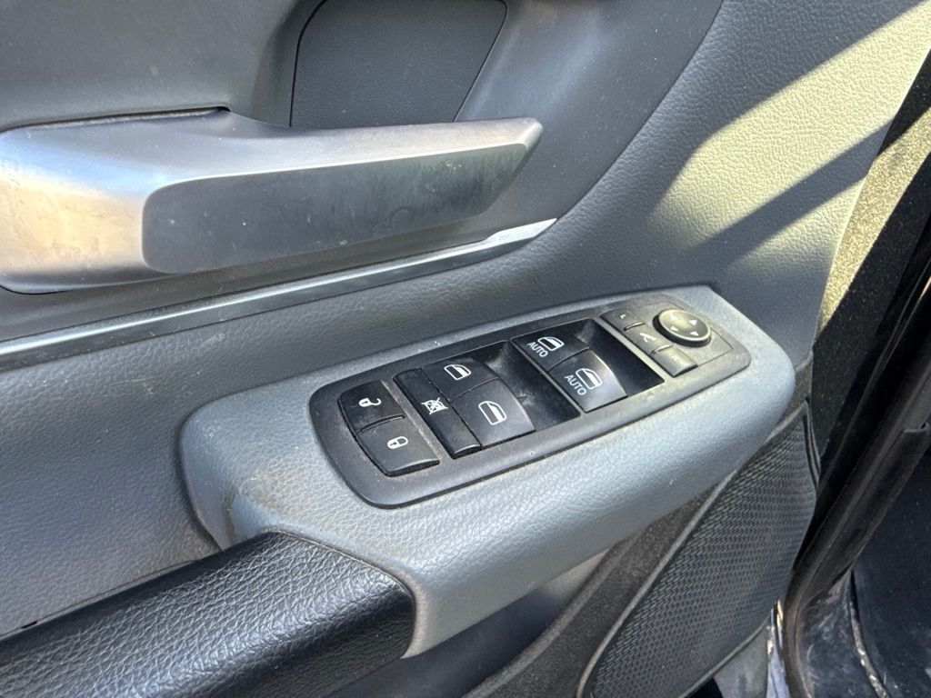Thumbnail: 2021 RAM 1500 - 19
