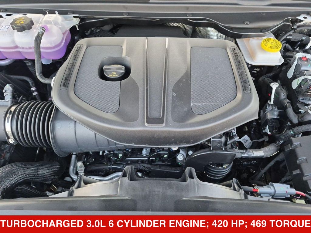 Thumbnail: 2026 RAM 1500 - 9