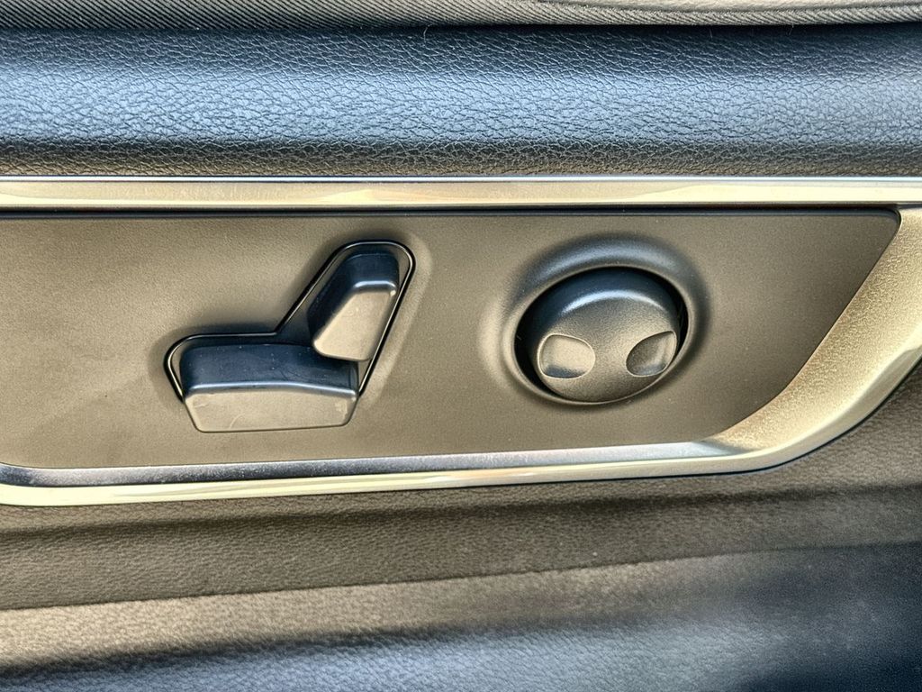 Thumbnail: 2026 RAM 1500 - 25