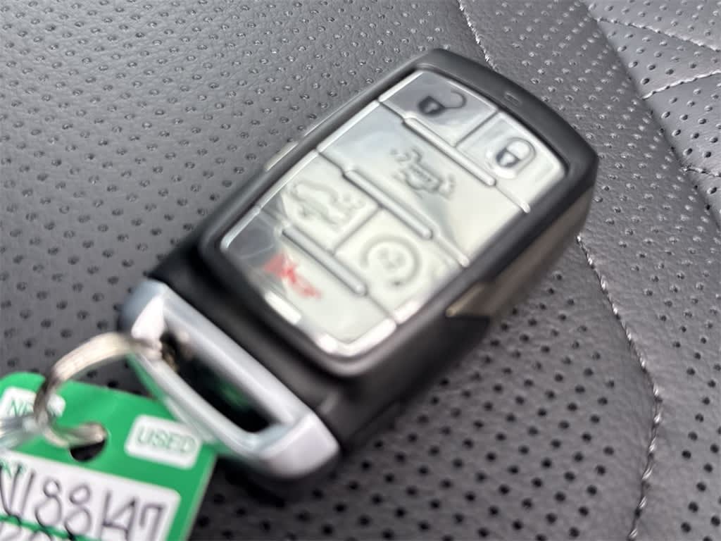 Thumbnail: 2026 RAM 1500 - 18