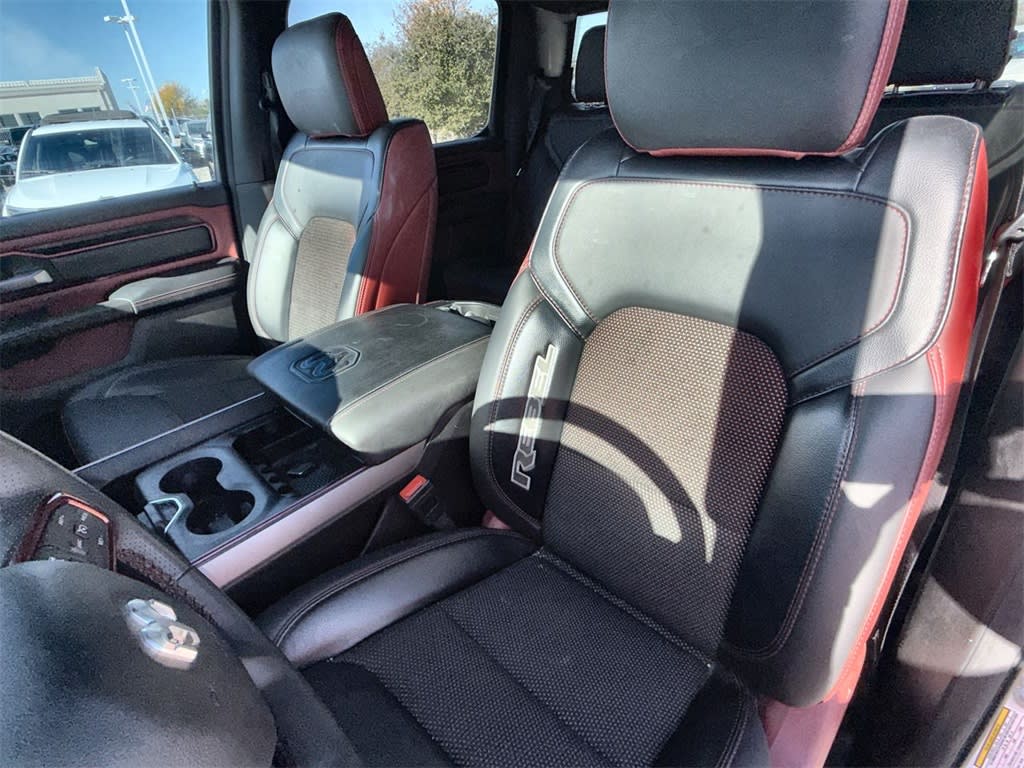 Thumbnail: 2025 RAM 1500 - 10