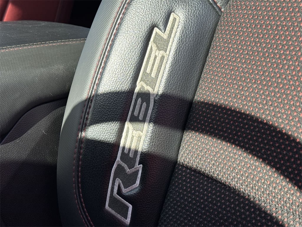 Thumbnail: 2025 RAM 1500 - 18