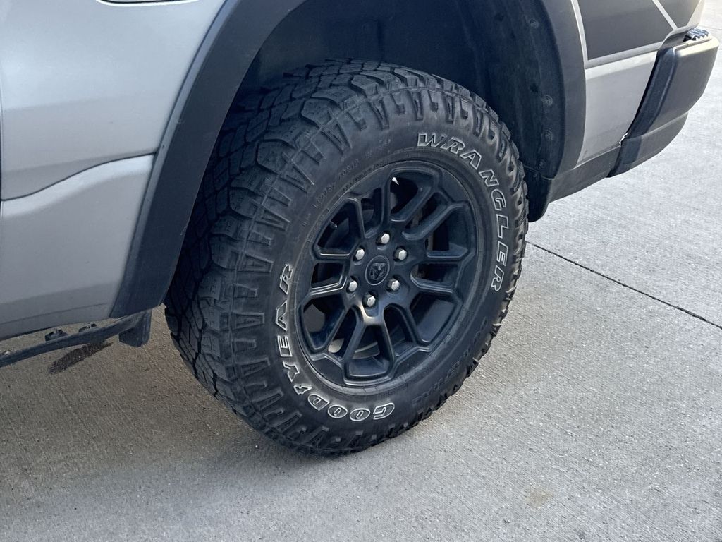 Thumbnail: 2025 RAM 1500 - 8