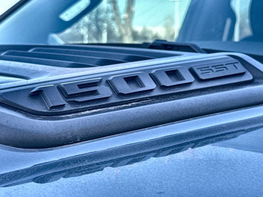 Thumbnail: 2025 RAM 1500 - 7