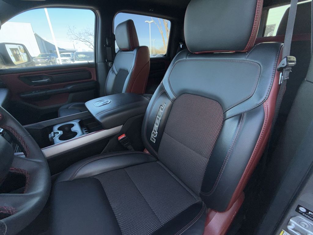 Thumbnail: 2025 RAM 1500 - 10