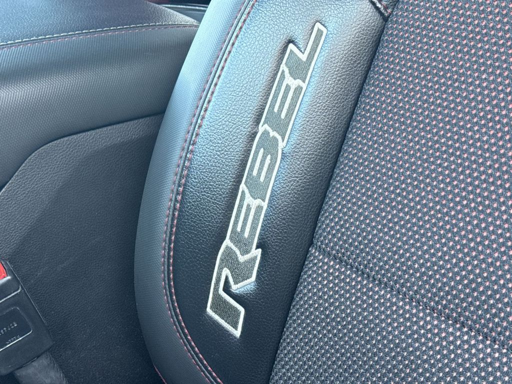 Thumbnail: 2025 RAM 1500 - 21