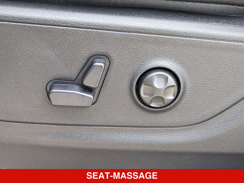 Thumbnail: 2026 RAM 1500 - 25