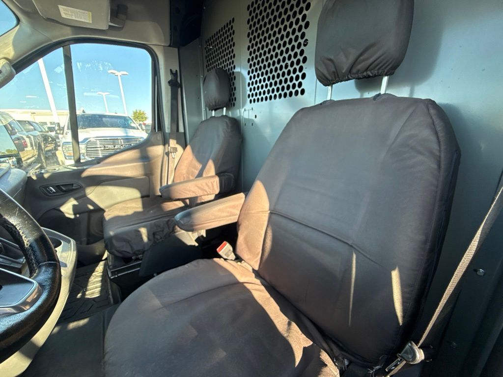 Thumbnail: 2022 Ford Transit Series - 7