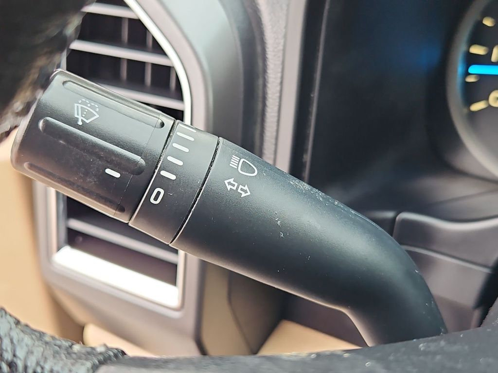 Thumbnail: 2016 Ford F-150 - 32