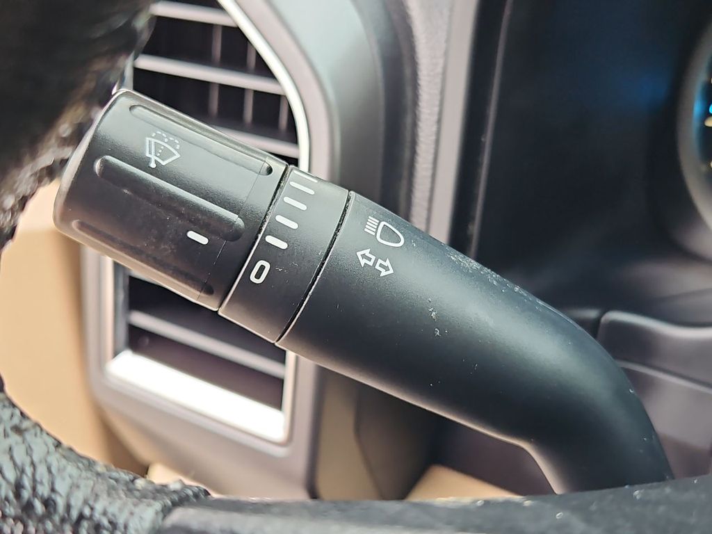 Thumbnail: 2016 Ford F-150 - 31