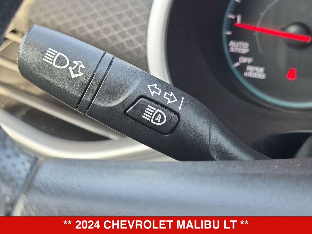 Thumbnail: 2024 Chevrolet Malibu - 16