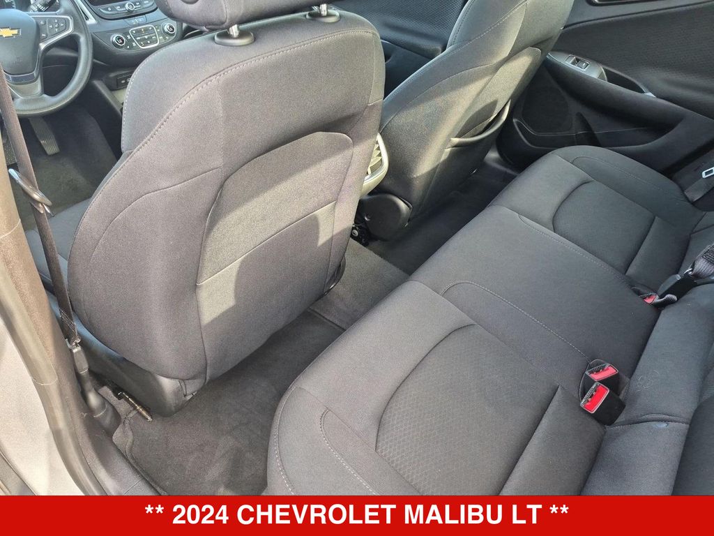 Thumbnail: 2024 Chevrolet Malibu - 13