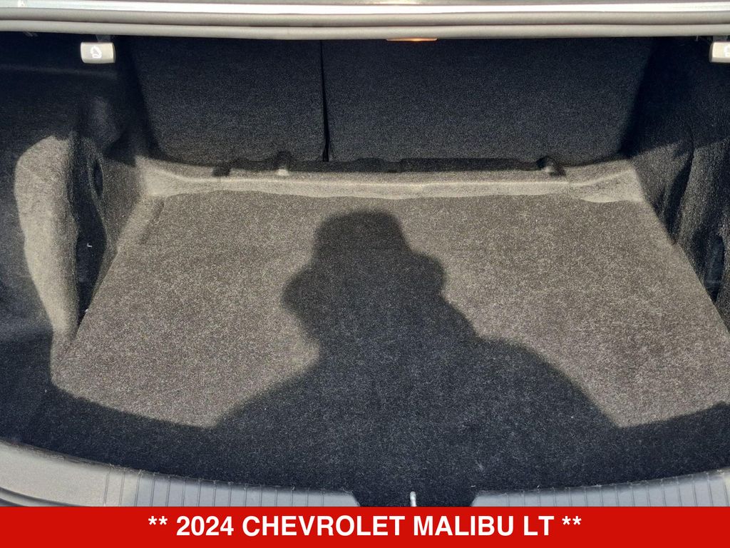 Thumbnail: 2024 Chevrolet Malibu - 17