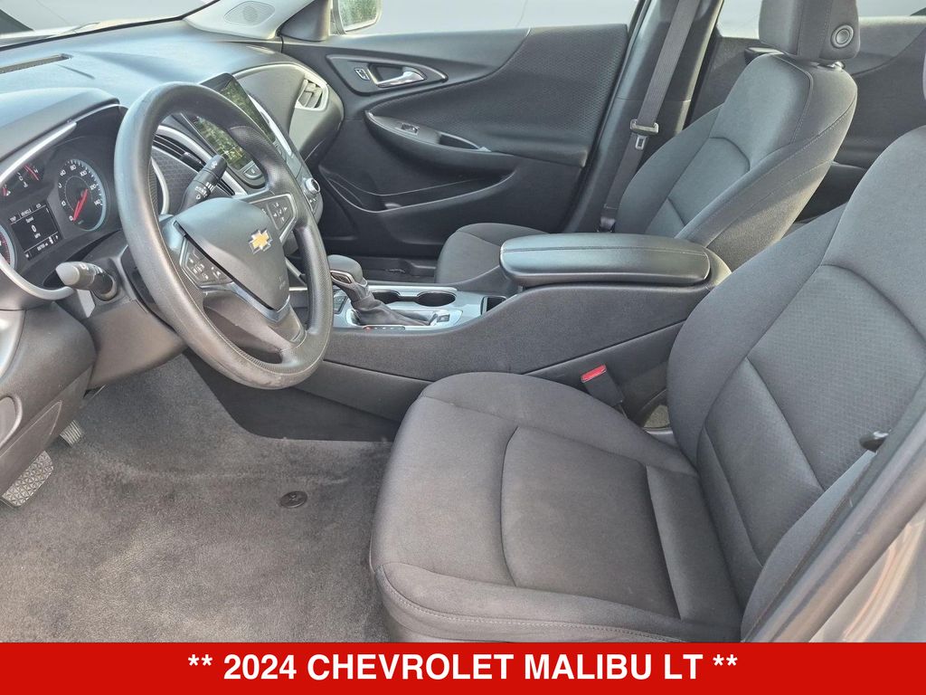 Thumbnail: 2024 Chevrolet Malibu - 11