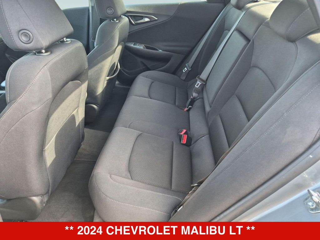 Thumbnail: 2024 Chevrolet Malibu - 25