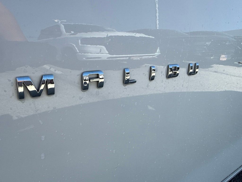 Thumbnail: 2024 Chevrolet Malibu - 6