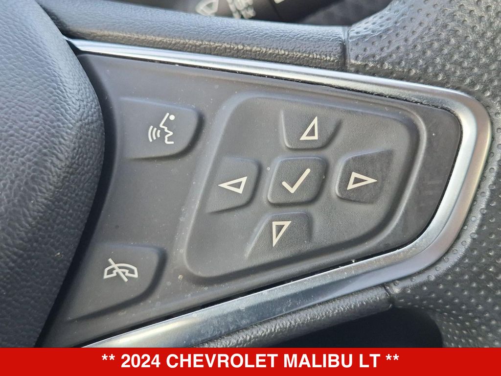 Thumbnail: 2024 Chevrolet Malibu - 28