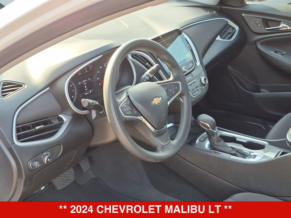 Thumbnail: 2024 Chevrolet Malibu - 2