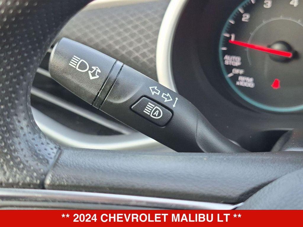 Thumbnail: 2024 Chevrolet Malibu - 16