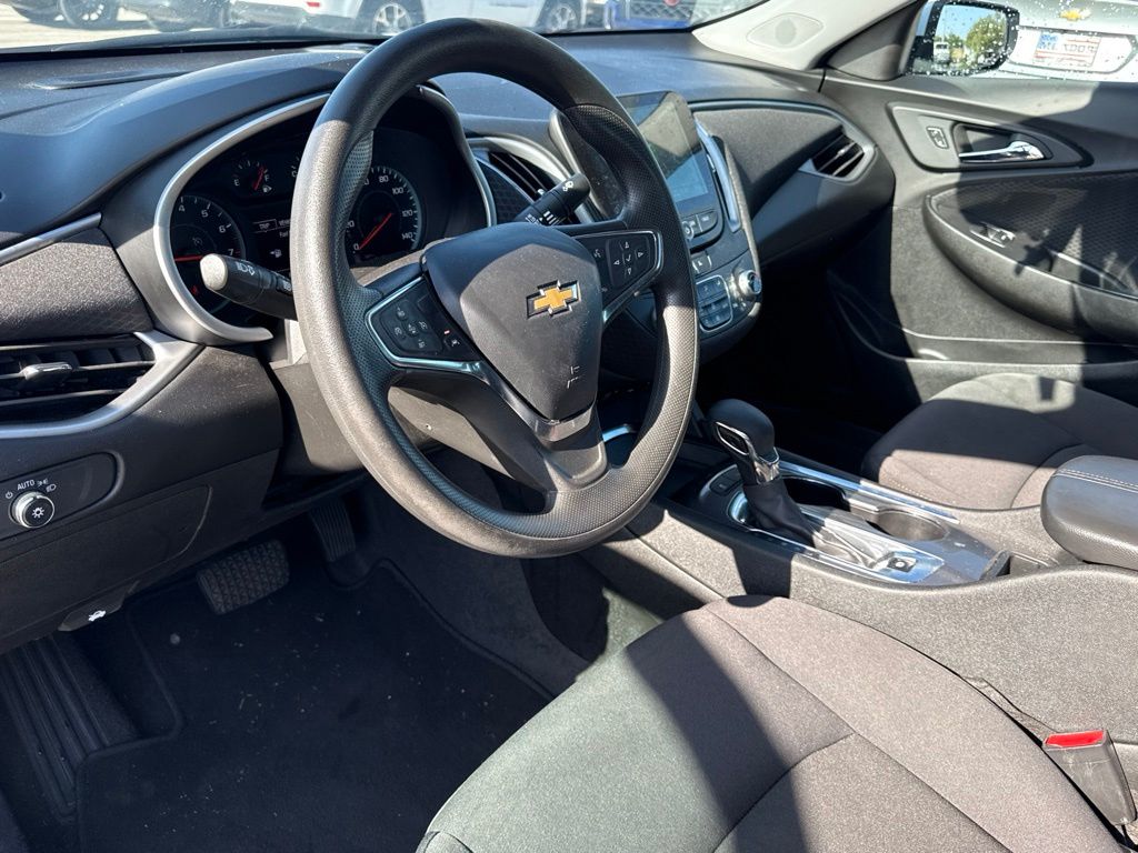Thumbnail: 2024 Chevrolet Malibu - 2