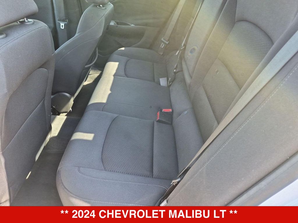 Thumbnail: 2024 Chevrolet Malibu - 25