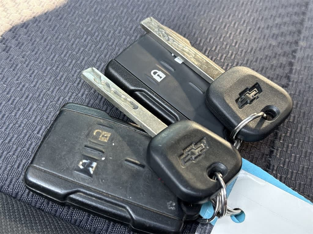 Thumbnail: 2017 Chevrolet Silverado 1500 - 16