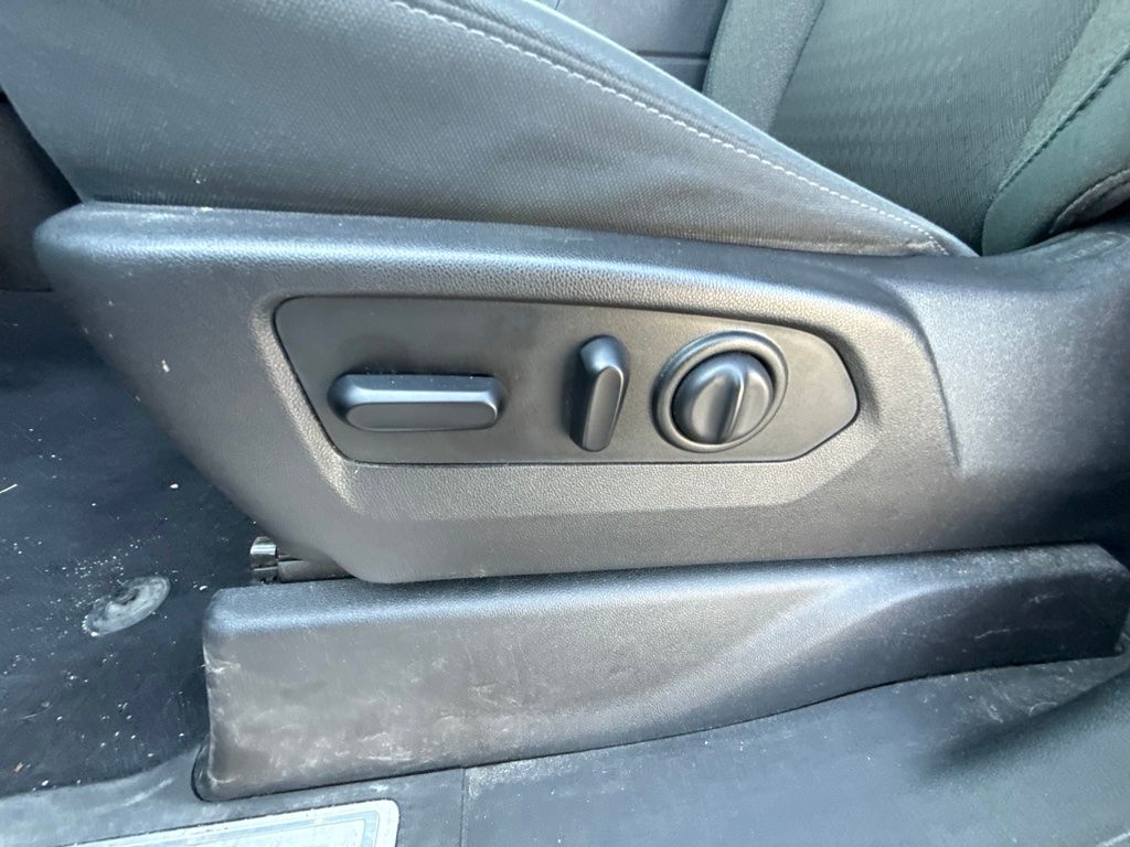 Thumbnail: 2019 Chevrolet Silverado 1500 - 21