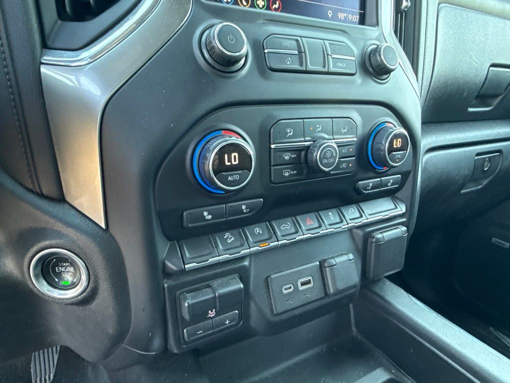 Thumbnail: 2019 Chevrolet Silverado 1500 - 22