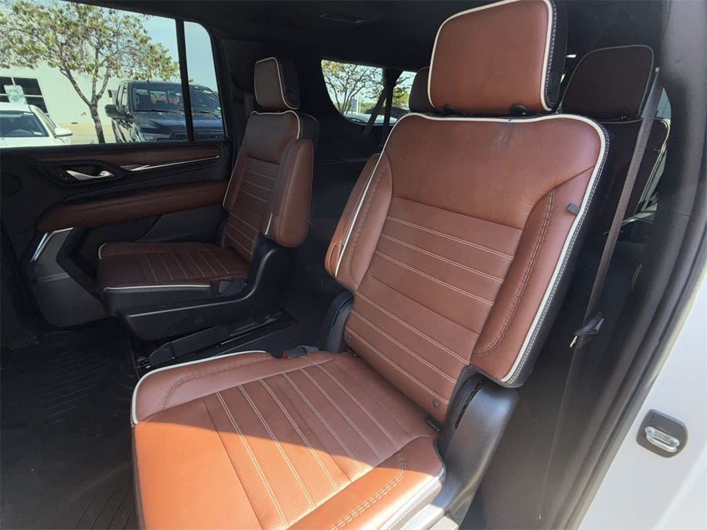 Thumbnail: 2023 GMC Yukon XL - 12