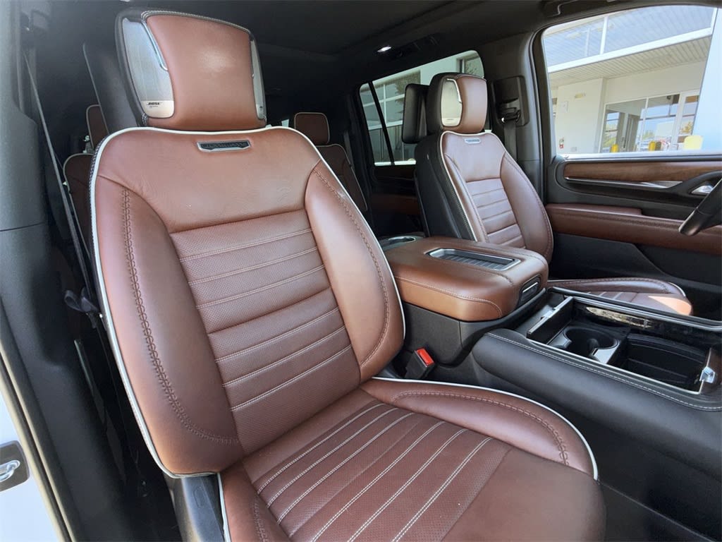 Thumbnail: 2023 GMC Yukon XL - 20