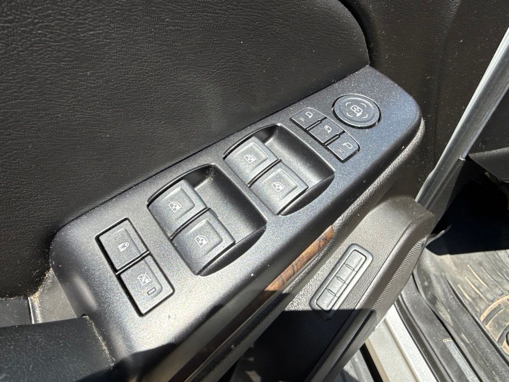 Thumbnail: 2020 Chevrolet Tahoe - 21