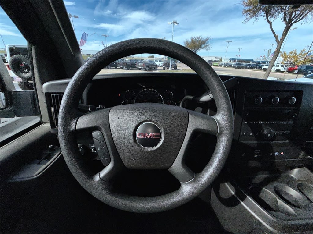 Thumbnail: 2023 GMC Savana - 26