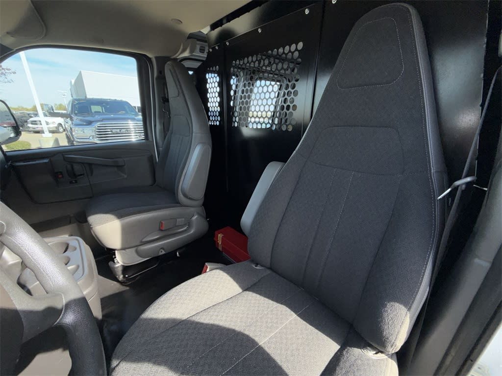 Thumbnail: 2023 GMC Savana - 10