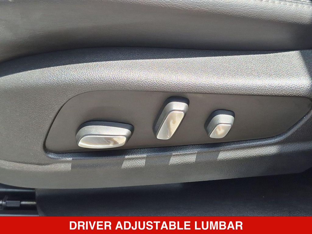 Thumbnail: 2024 Cadillac XT5 - 23