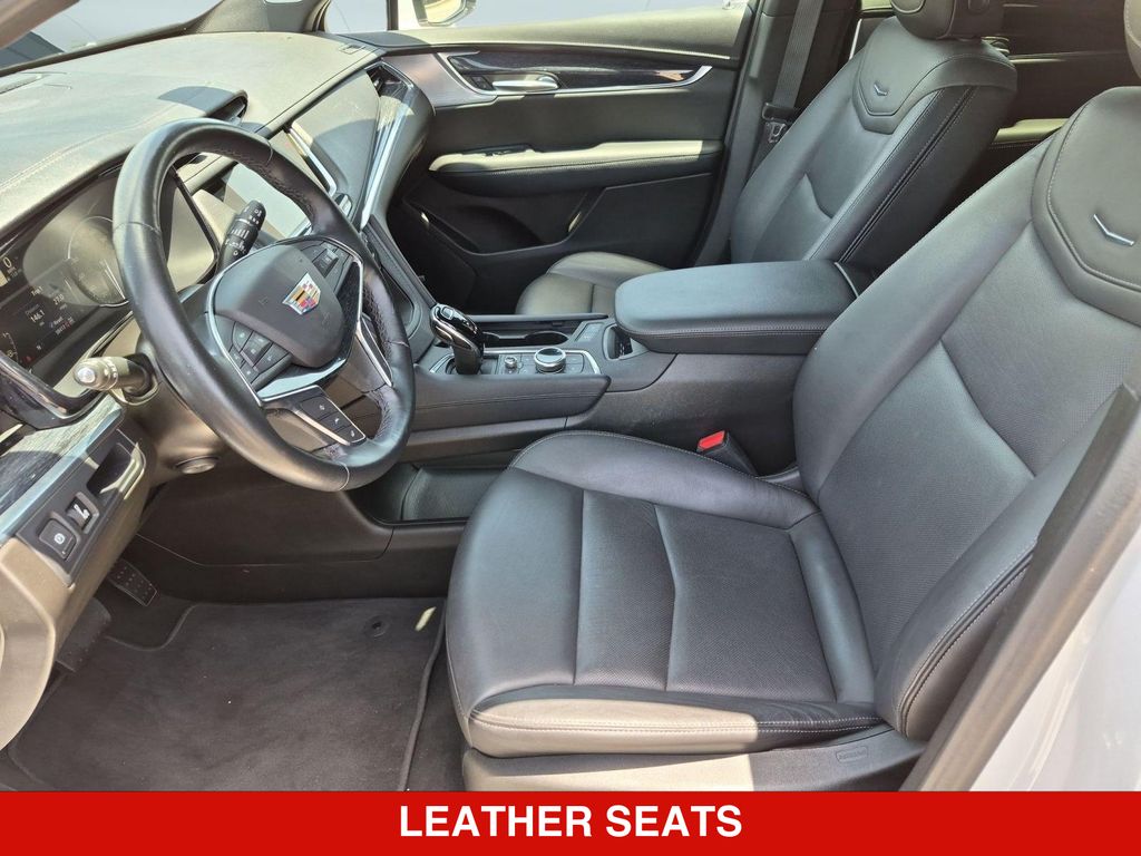 Thumbnail: 2024 Cadillac XT5 - 10
