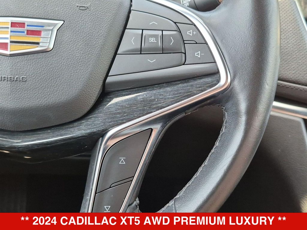 Thumbnail: 2024 Cadillac XT5 - 28