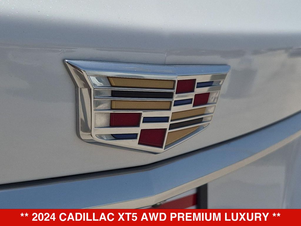 Thumbnail: 2024 Cadillac XT5 - 22