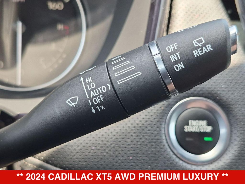 Thumbnail: 2024 Cadillac XT5 - 34