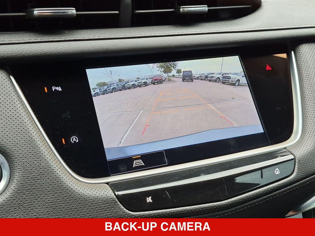 Thumbnail: 2024 Cadillac XT5 - 31