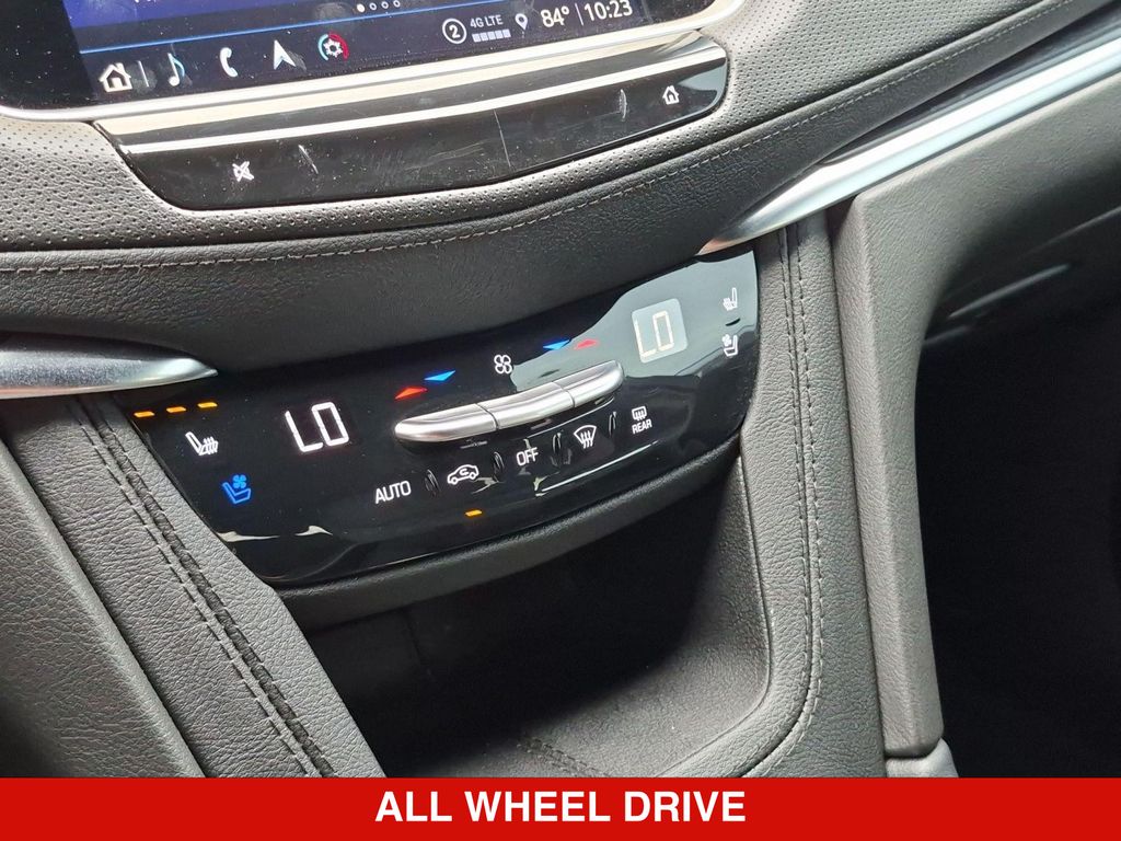 Thumbnail: 2024 Cadillac XT5 - 33