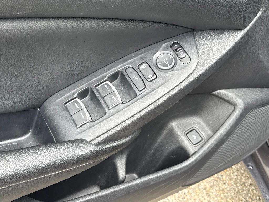 Thumbnail: 2019 Honda Accord - 19