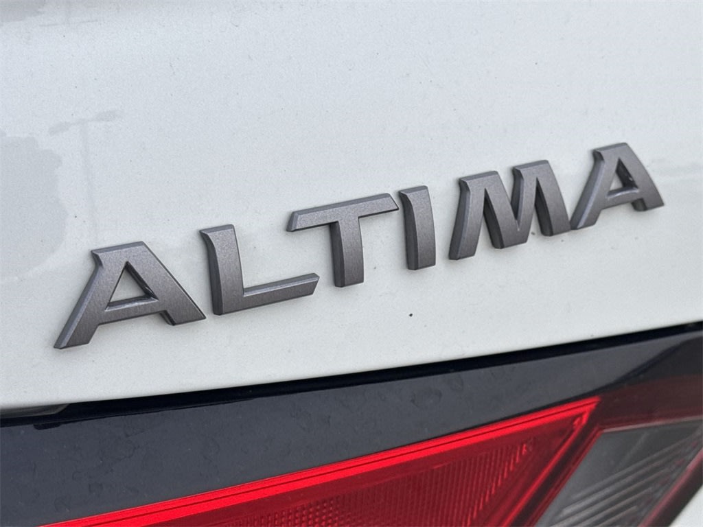 2023 Nissan Altima SL 7
